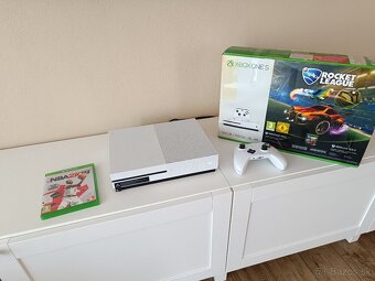 Xbox one s500gb - 2