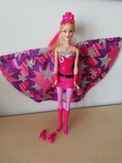 Barbie super hrdinka s kamarátkami - 2