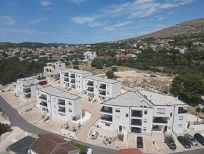 CHORVÁTSKO - 2 izbový apartmán, 50 m mora, GREBAŠTICA - 2