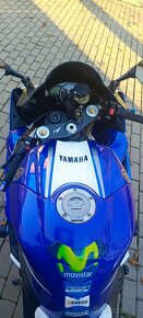 Yamaha R1 - 2