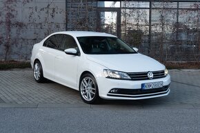 Volkswagen Jetta 2.0 TDI 150k Business Highline DSG - 2