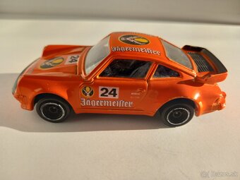 CORGI - PORSCHE 911 TURBO 1:43 - POZRI DETAILNÉ FOTO - 2