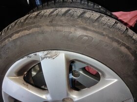 Predám zimné pneumatiky 185/60 R15 - 2