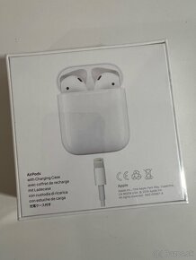 Apple Airpods (2.generácie) s Lightning nabíjacím púzdrom - 2