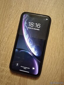 iPhone XR / 128GB čierny prasknutá zadná strana - 2