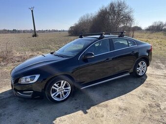 Volvo S60 Summum D4 - rv.2017 - 133KW- nezávislé kúrenie - 2