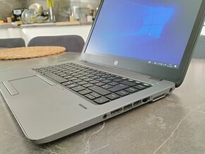 HP 14" Intel Core i5 8 GB RAM 180 GB SSD bat 3 h docking - 2