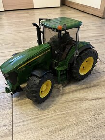 Bruder traktor John Deere - 2