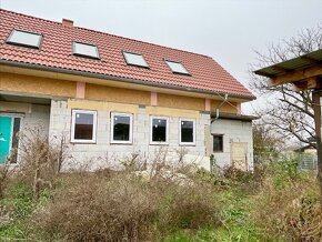 Rozostavaný rodinný dom Kolíňany, 3 izby, 411 m2 pozemok - 2