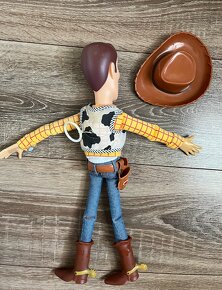 Woody 40cm Pixar Toy Story hovoriaci - 2