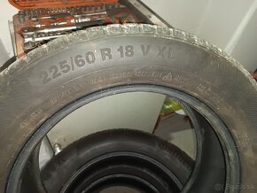 Predám Zimné pneu Continental 225/60 R18 - 2