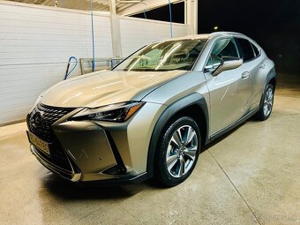 LEXUS UX 300e - 2