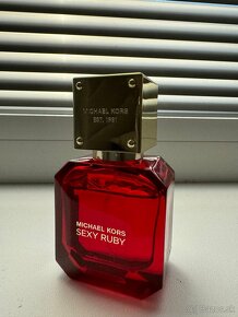 Michael Kors Sexy Ruby parfém - 2