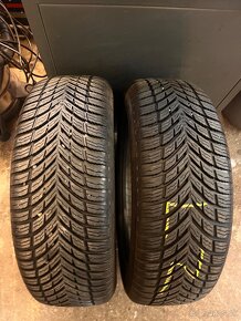 185/60R15 Nokian celoročné - 2