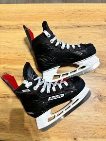 Hokejové korčule Bauer ns Y13 + rukavice Bauer supreme s170 - 2