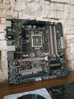 ASUS VANGUARD B85 - Intel B85, socket 1150, origo balení - 2