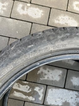 225/45R19 letne - 2