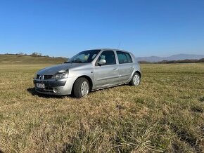 PREDÁM Renault Clio 1.6 16V InitialeParis - 2