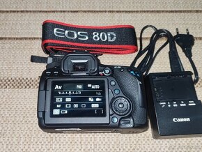 Canon EOS 80D - 2