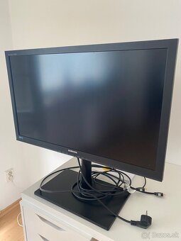 Samsung monitor - 2