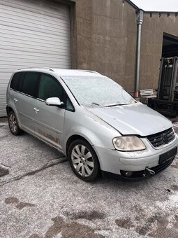 Predám náhradné diely na Volkswagen Touran 2.0Tdi-125kw BMN - 2