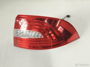 zadné pravé LED svetlo Superb 2 fl sedan - 2