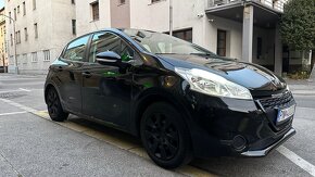 Peugeot 208 1.2 len 102 000 km - 2