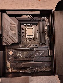 Intel Core i9-14900KF + ASUS STRIX Z790-F / GB Z790 EAGLE AX - 2