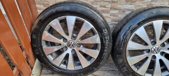 Predám originál VW elektróny 5x112 r16 7J ET45/ 205/55r16 - 2