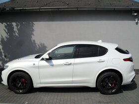 Alfa Romeo Stelvio 2.9 Tw-Turbo V6 Quadrifoglio 1.250.000Kč - 2