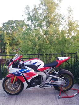 Honda CBR 1000 rr SP - 2