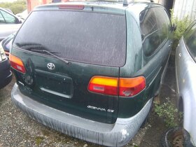 Toyota Sienna 3,0i V6 - 2