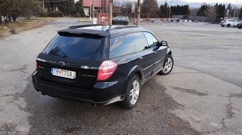 Subaru Outback Premium 2.5 121kw - 2