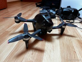 DJI FPV + bohate prislusenstvo - 2