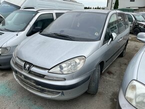 Lacno rozpredám Peugeot 807 na náhradné diely - 2