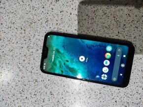 Telefón Xiaomi Mi A2 Lite - 2