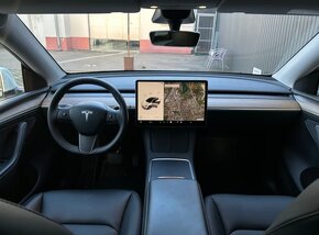 Tesla Model Y Long Range - 2