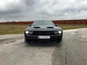 Dodge Challenger SRT Hellcat Widebody - 2