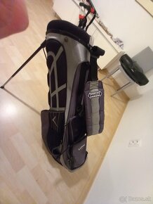 Golfový set CALLAWAY-bag a 7 palíc; plus vozík a 2 palice - 2