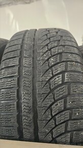 225/40 r18 zimne nokian 6mm - 2