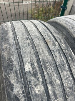 Pneu 385/65 r22,5 - 2