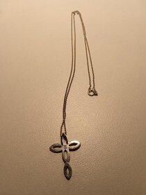 Strieborný náhrdelník s krížom - 2