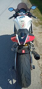 Aprilia RSV4 1000 R - 2