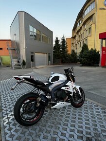 Suzuki Virus 1000 (GSXR 1000 L1) ZLAVA - 2