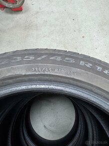 Predám pneu Pirelli Powergy 245/45R18 - 2