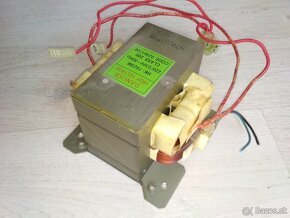 Transformator z mikrovlnky 900W - 2