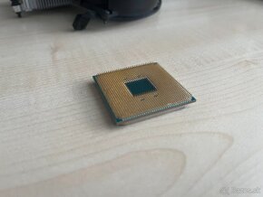 Ryzen 5 2600 - 2