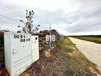 Stavebný pozemok so sieťami, Nitra - Párovské Háje, Lukov Dv - 2