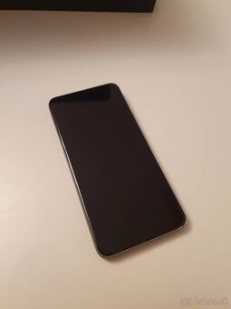 Google Pixel 8 displej - 2