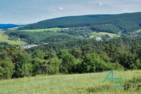 Slnečný stavebný pozemok v Polianke 3590m2 - 2